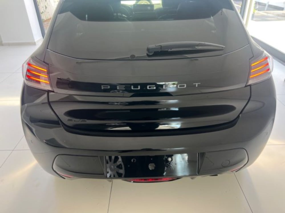 Peugeot 208 nuova a Napoli (10)