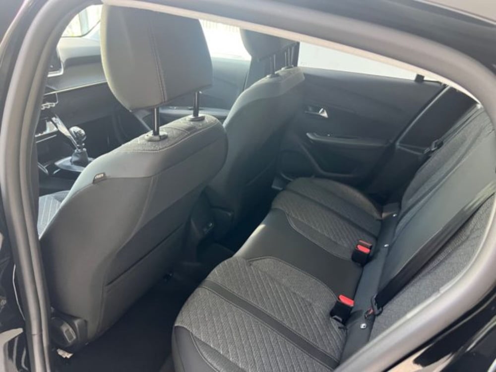 Peugeot 208 nuova a Napoli (12)