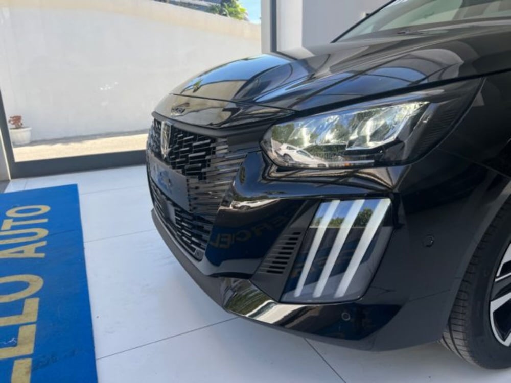 Peugeot 208 nuova a Napoli (4)