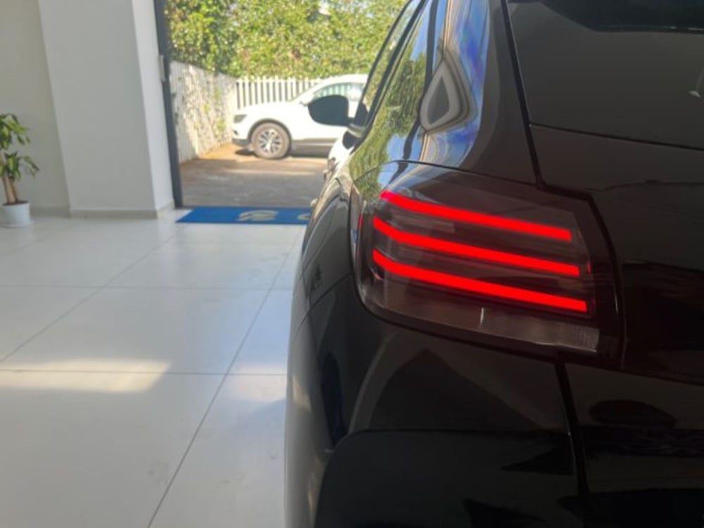 Peugeot 208 nuova a Napoli (8)