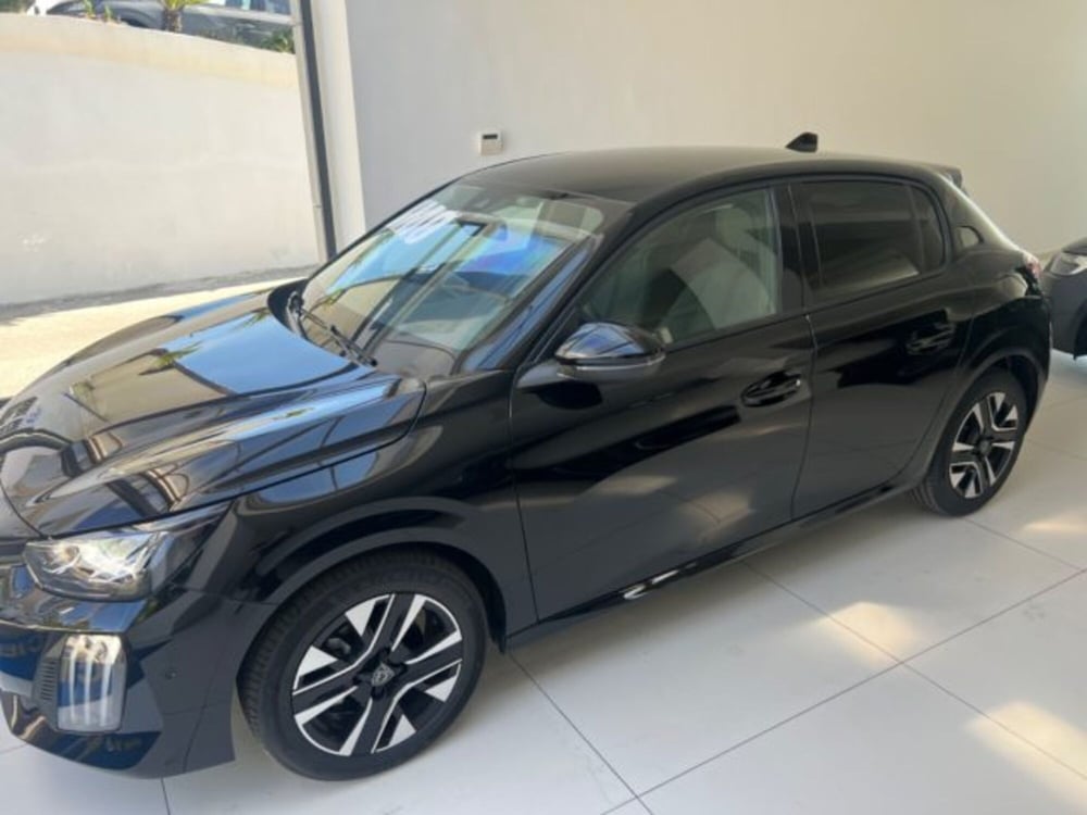 Peugeot 208 nuova a Napoli (9)