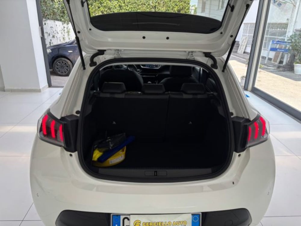 Peugeot 208 usata a Napoli (11)