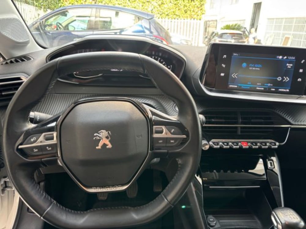 Peugeot 208 usata a Napoli (14)