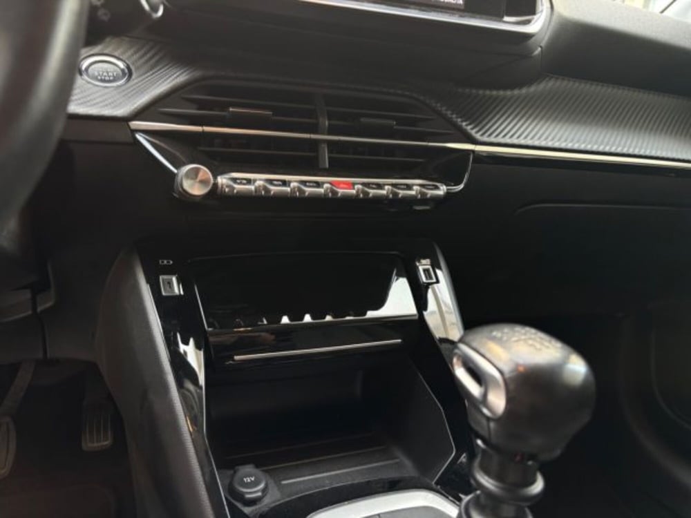 Peugeot 208 usata a Napoli (17)