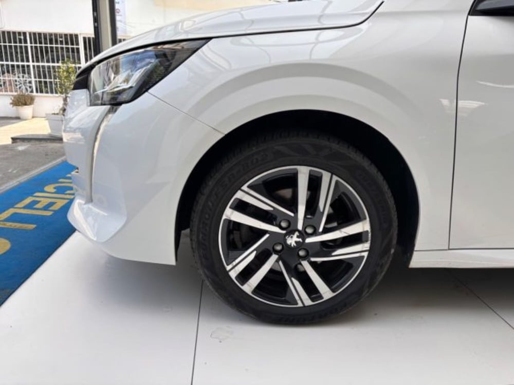 Peugeot 208 usata a Napoli (7)