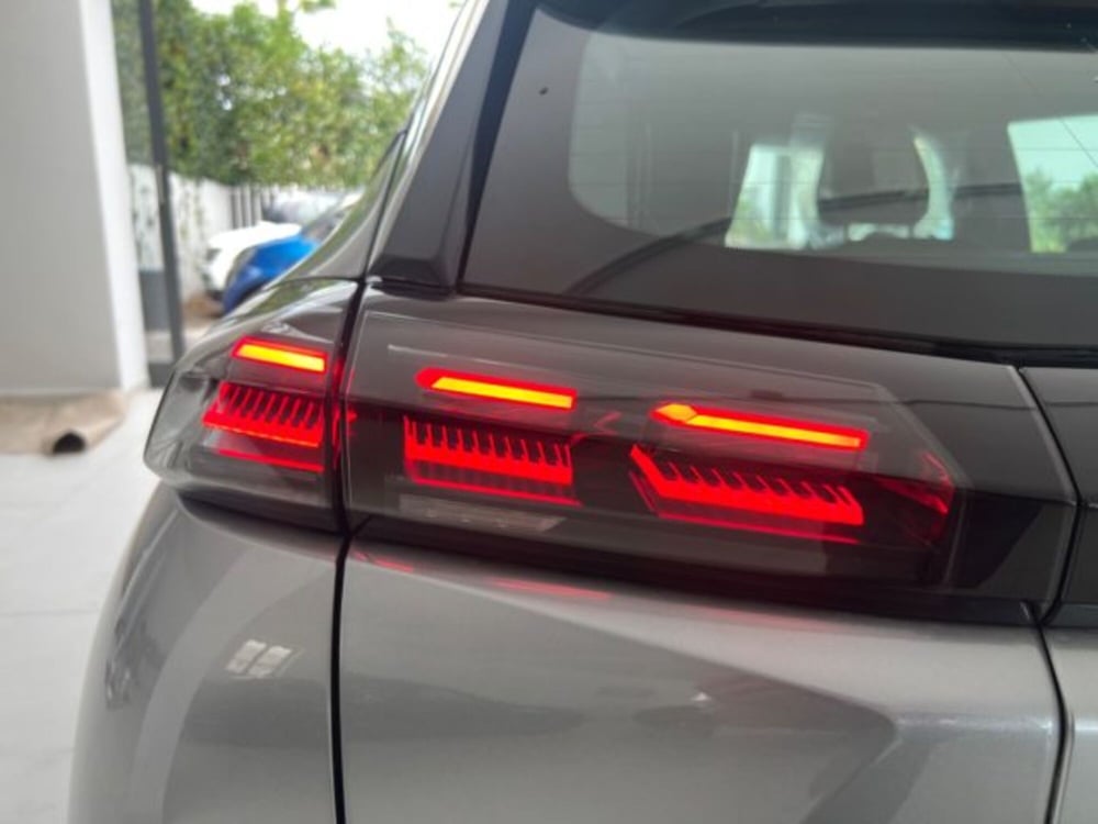 Peugeot 2008 nuova a Napoli (7)