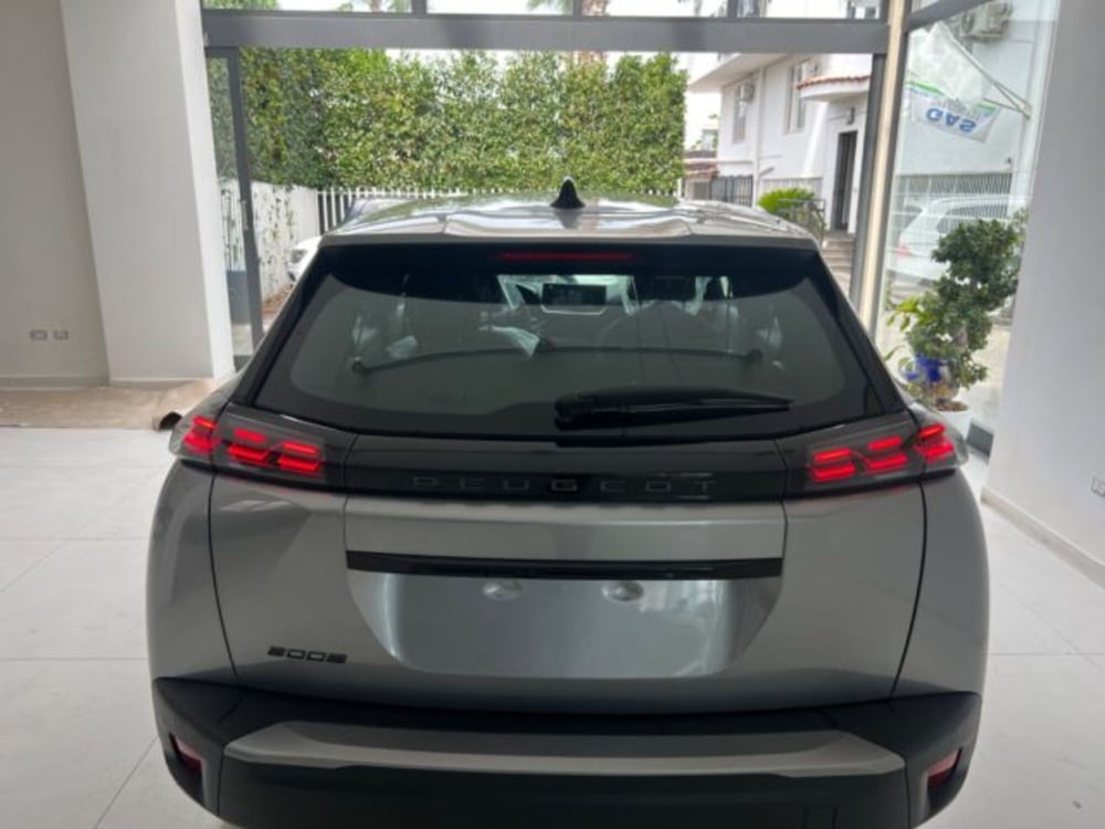 Peugeot 2008 nuova a Napoli (8)