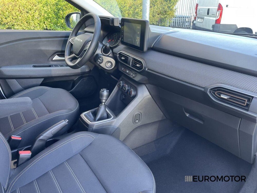 Dacia Sandero usata a Bari (11)
