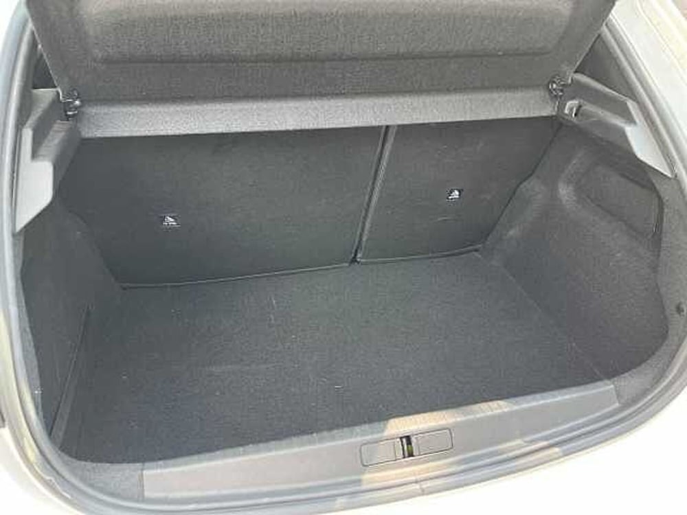 Peugeot 208 usata a Venezia (10)