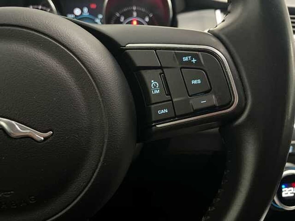 Jaguar E-Pace usata a Catanzaro (20)