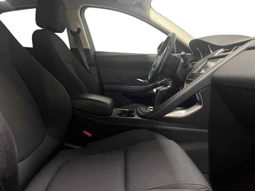 Jaguar E-Pace usata a Catanzaro (6)