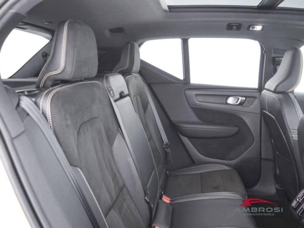 Volvo XC40 usata a Perugia (11)