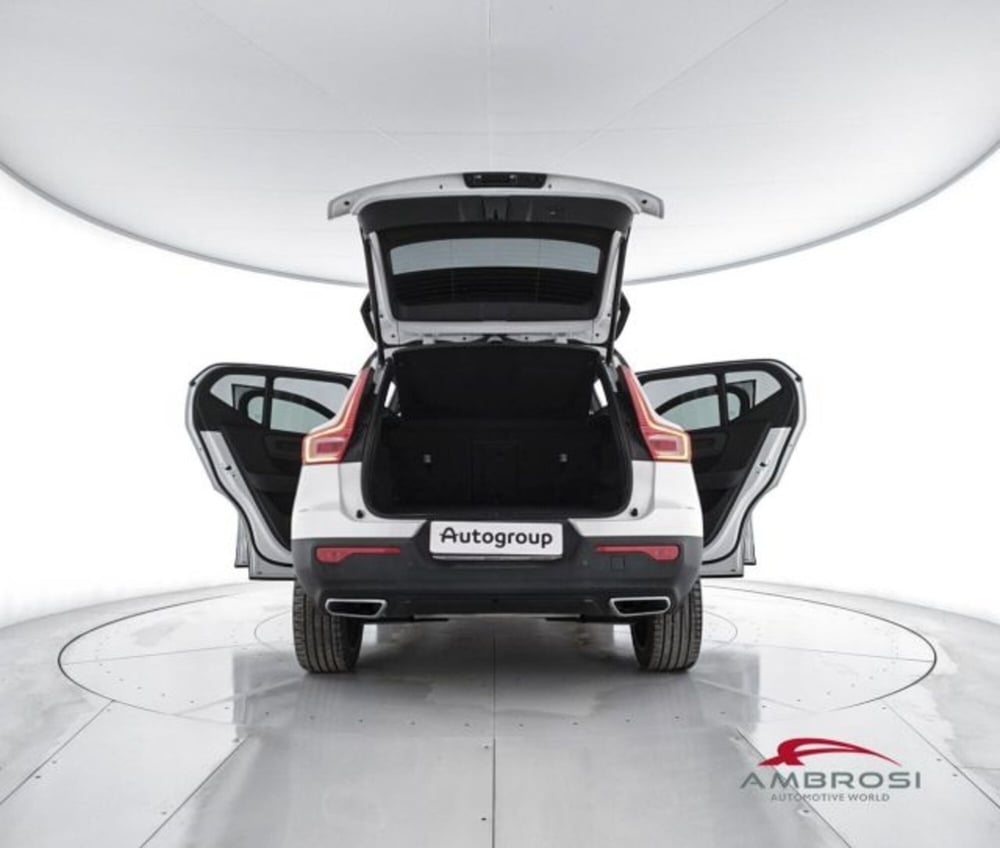 Volvo XC40 usata a Perugia (7)