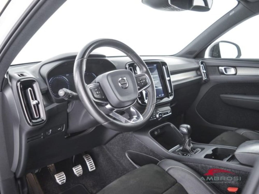 Volvo XC40 usata a Perugia (8)