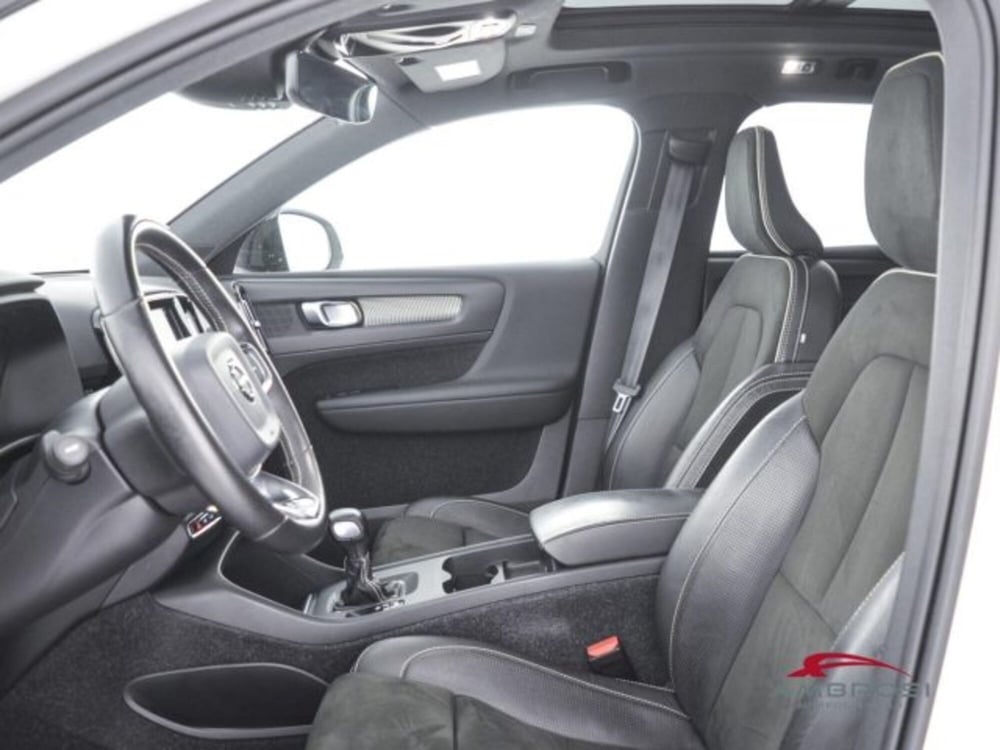 Volvo XC40 usata a Perugia (9)