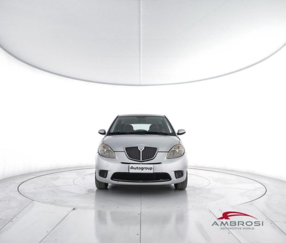 Lancia Ypsilon usata a Perugia (5)