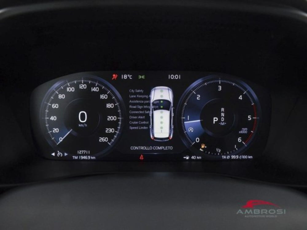 Volvo XC40 usata a Perugia (13)
