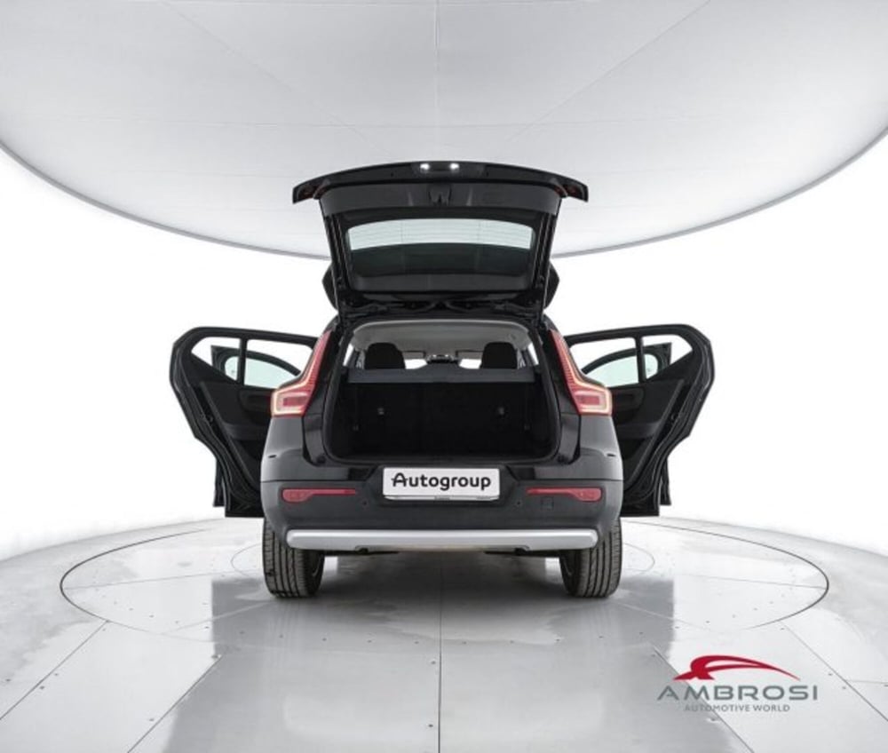 Volvo XC40 usata a Perugia (7)