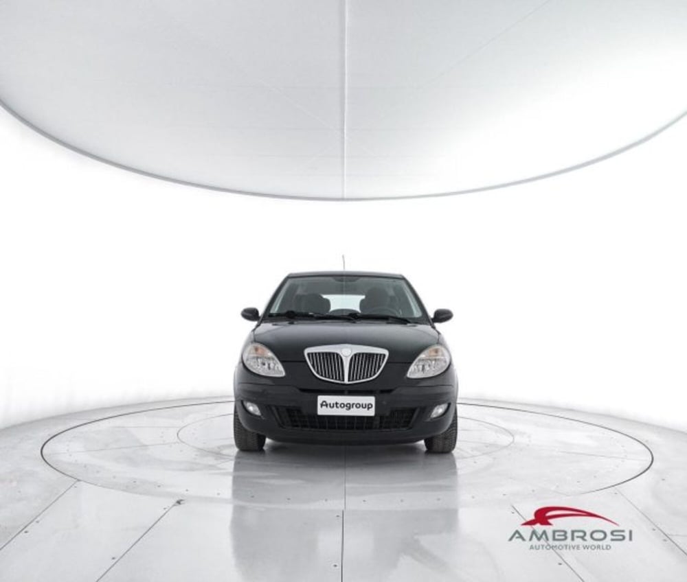 Lancia Ypsilon usata a Perugia (5)