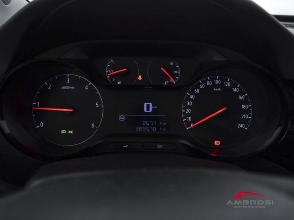 Opel Crossland X usata a Perugia (13)