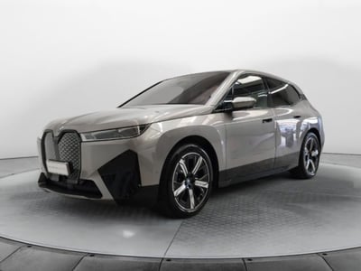 BMW iX xdrive50 pacchetto sportivo del 2023 usata a Modena