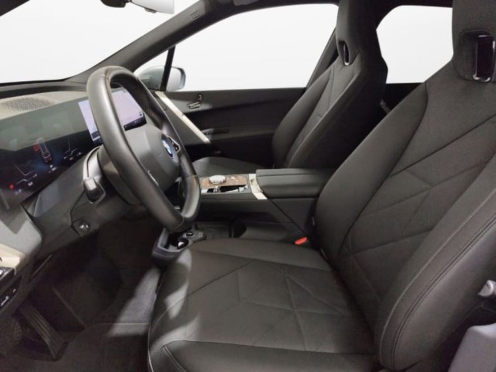 BMW iX usata a Modena (11)