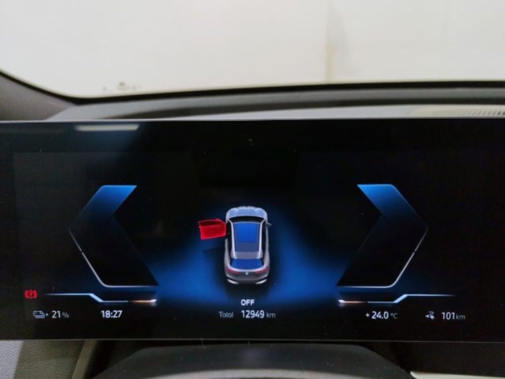 BMW iX usata a Modena (14)