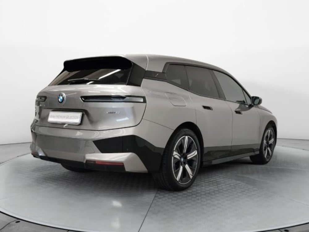 BMW iX usata a Modena (2)