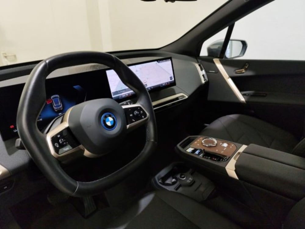 BMW iX usata a Modena (6)