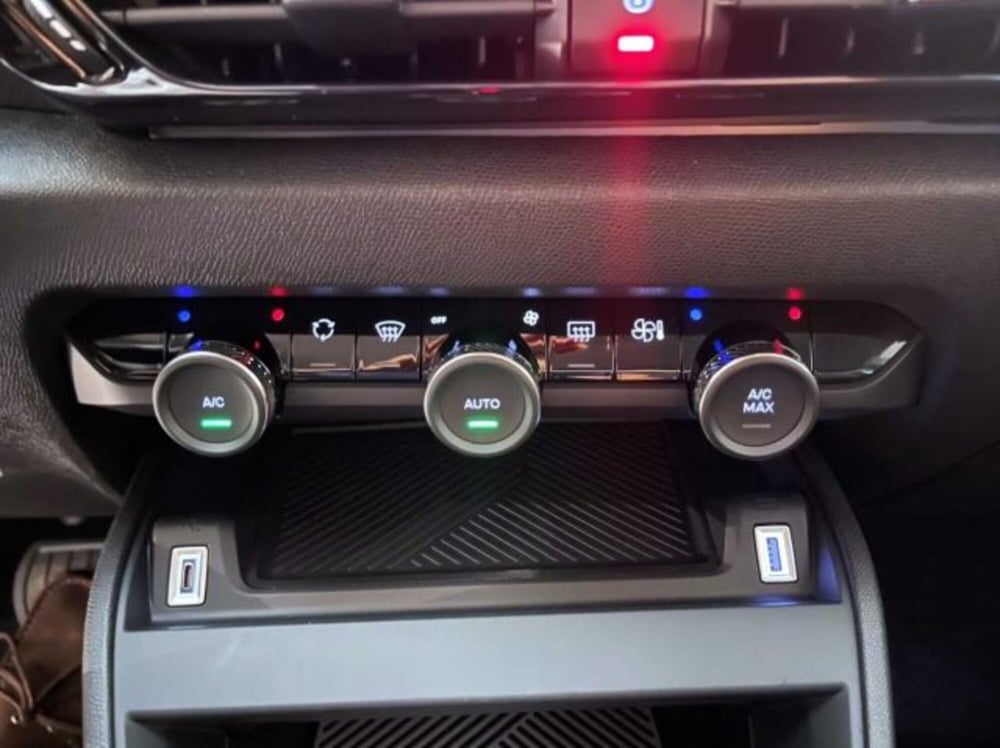 Citroen C4 X nuova a Sondrio (15)