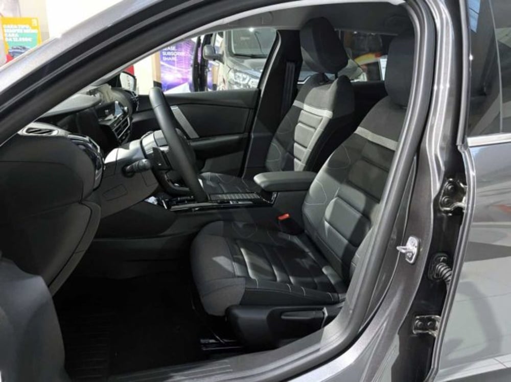Citroen C4 X nuova a Sondrio (9)