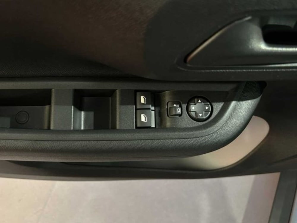 Citroen C3 nuova a Sondrio (19)
