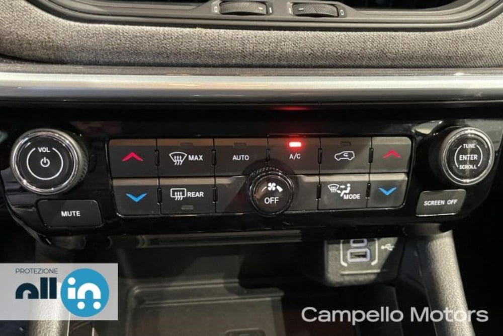 Jeep Compass usata a Venezia (14)