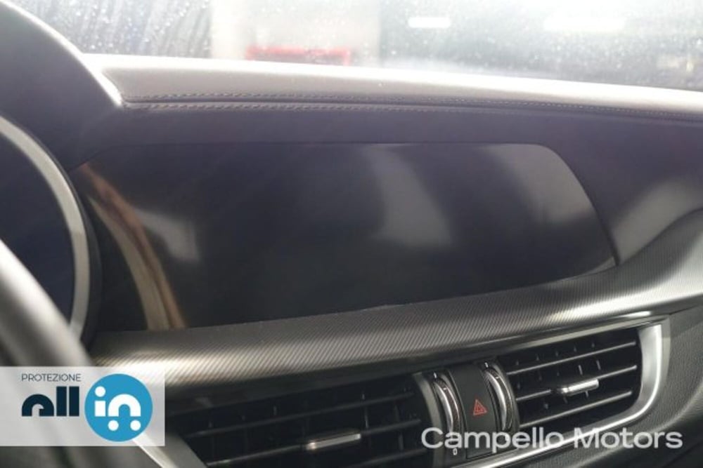 Alfa Romeo Stelvio usata a Venezia (10)