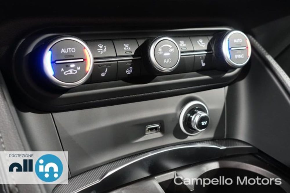 Alfa Romeo Stelvio usata a Venezia (14)