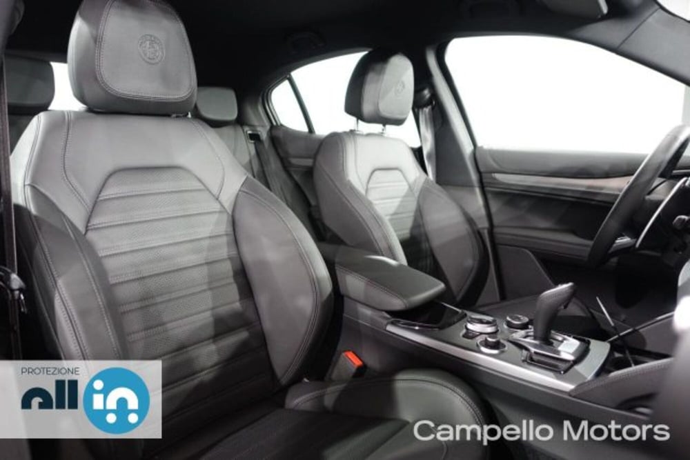 Alfa Romeo Stelvio usata a Venezia (19)