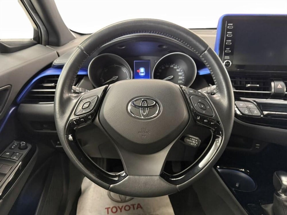 Toyota Toyota C-HR usata a Monza e Brianza (8)