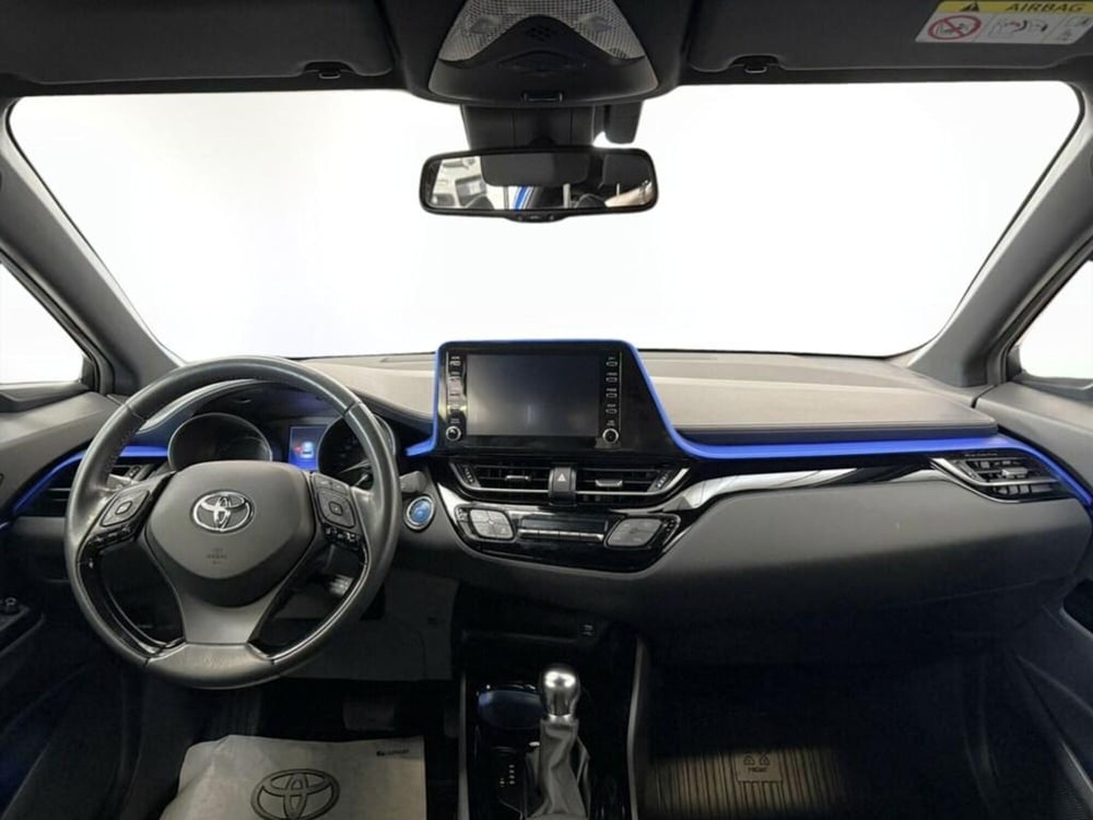 Toyota Toyota C-HR usata a Monza e Brianza (9)