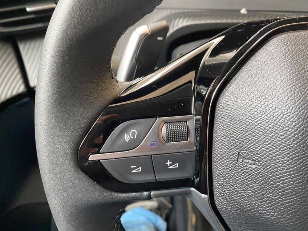 Peugeot 208 nuova a Torino (12)