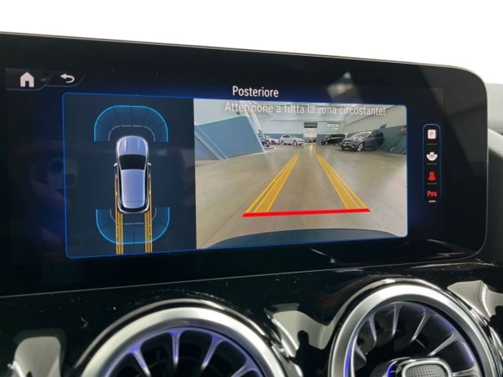 Mercedes-Benz EQA usata a Verona (12)