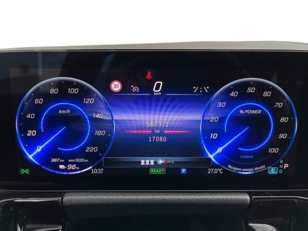 Mercedes-Benz EQA usata a Verona (8)