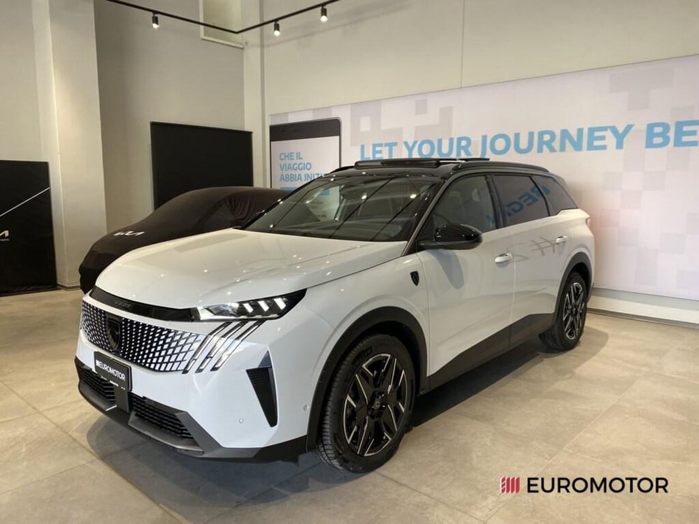 Peugeot 5008 usata a Bari