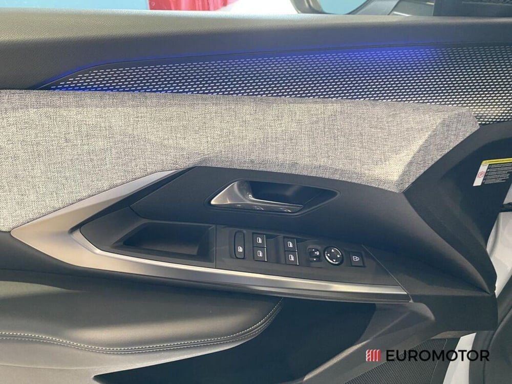 Peugeot 5008 usata a Bari (15)