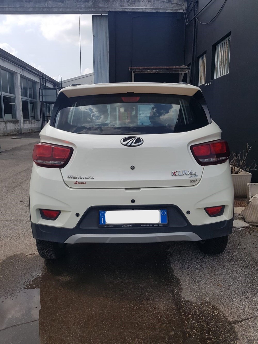 Mahindra KUV100 usata a Padova (4)