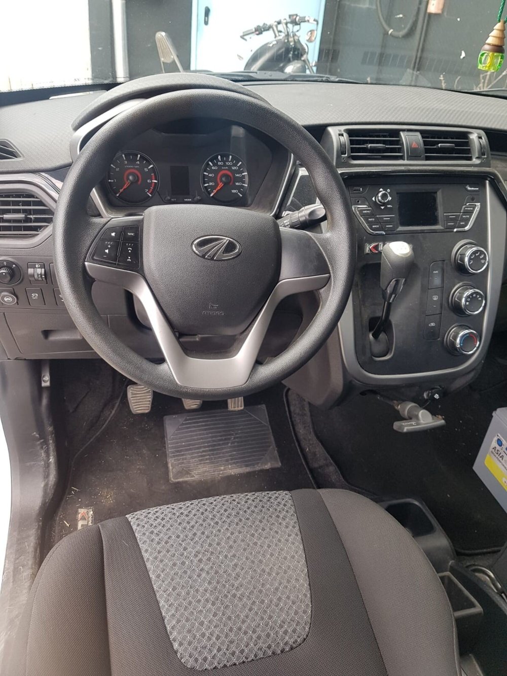 Mahindra KUV100 usata a Padova (5)