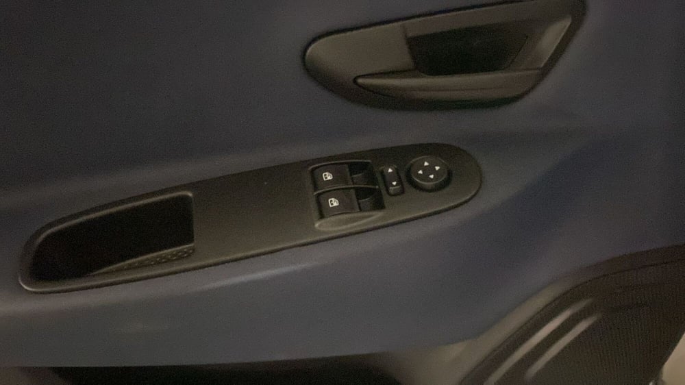 Lancia Ypsilon usata a Bergamo (16)