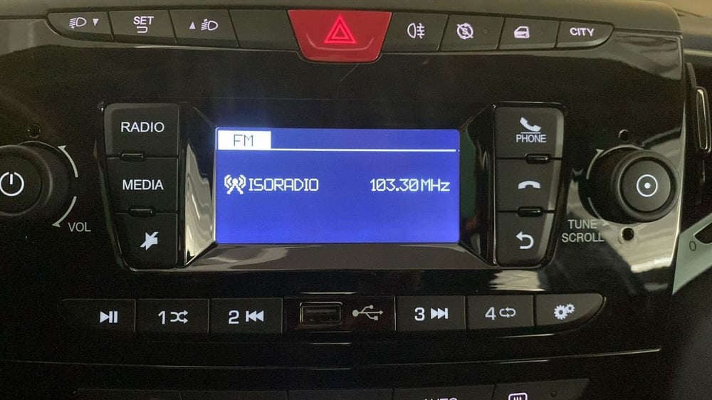 Lancia Ypsilon usata a Bergamo (19)