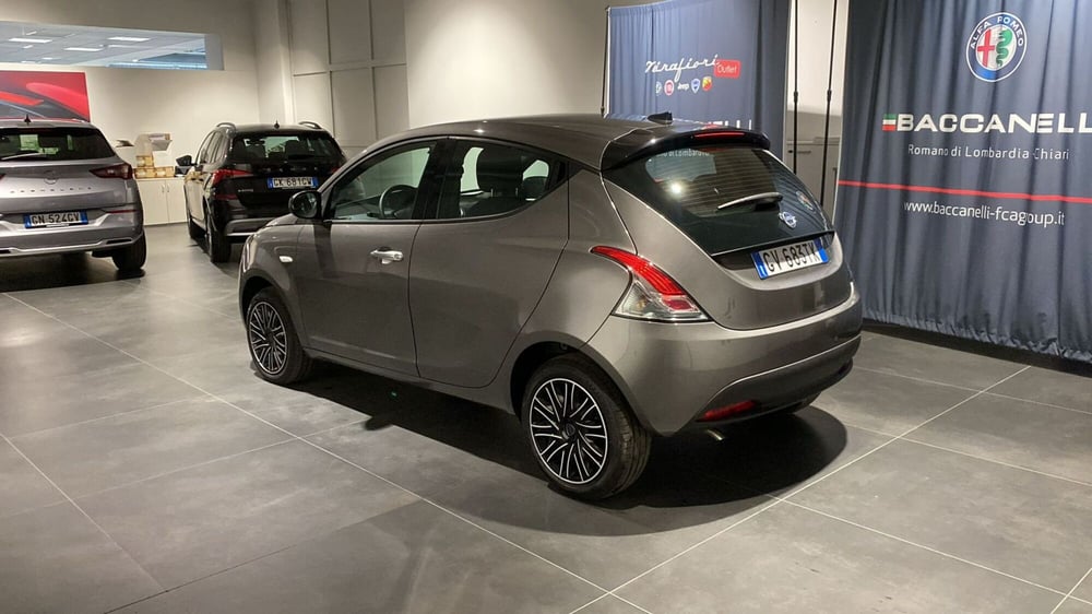 Lancia Ypsilon usata a Bergamo (2)