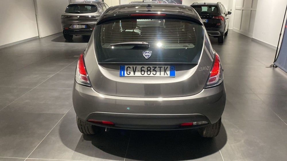 Lancia Ypsilon usata a Bergamo (3)