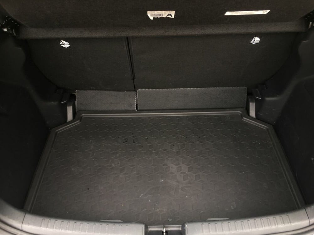 Toyota Yaris usata a Lecco (13)